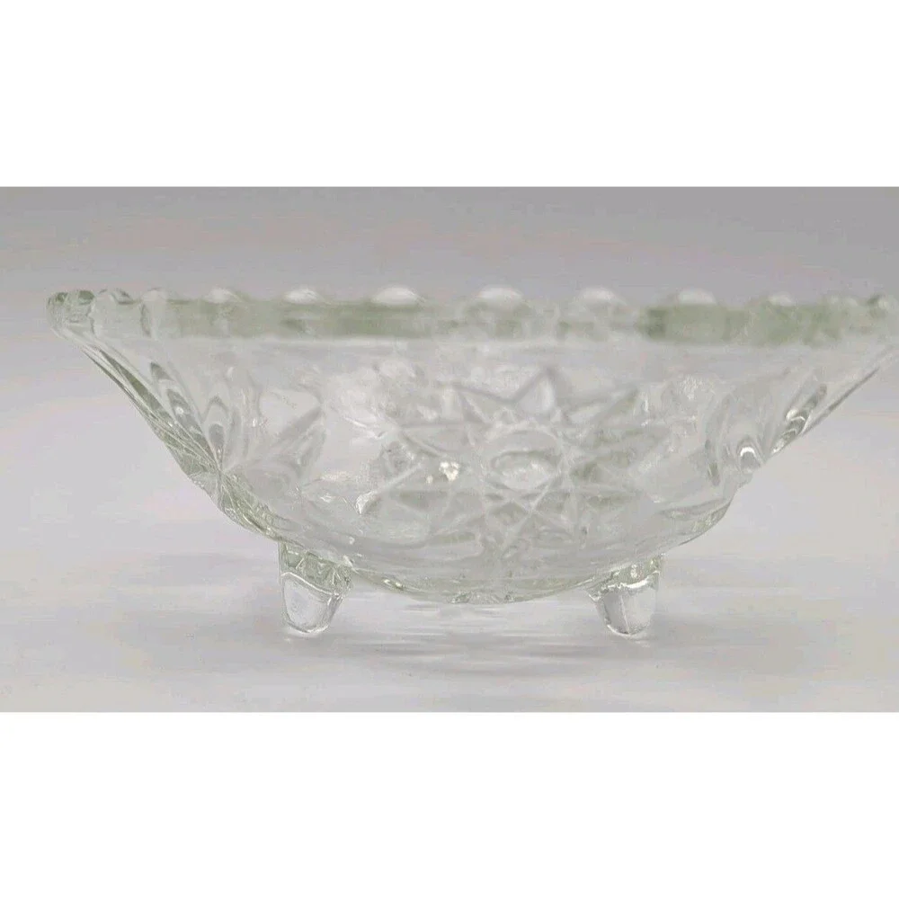 Vintage Tripod Crystal Clear Pressed Glass Bowl With Scalloped Edge And Star